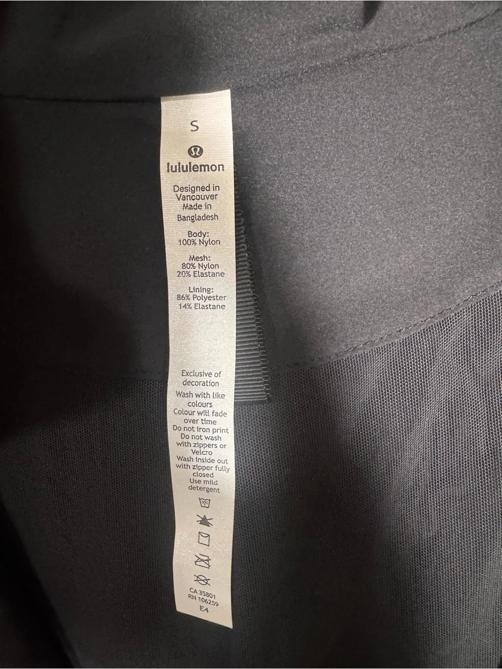 Lululemon Get Stellar Jacket in Titanium Foil. Size S